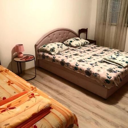 Apartment Nina Bar Luaran gambar